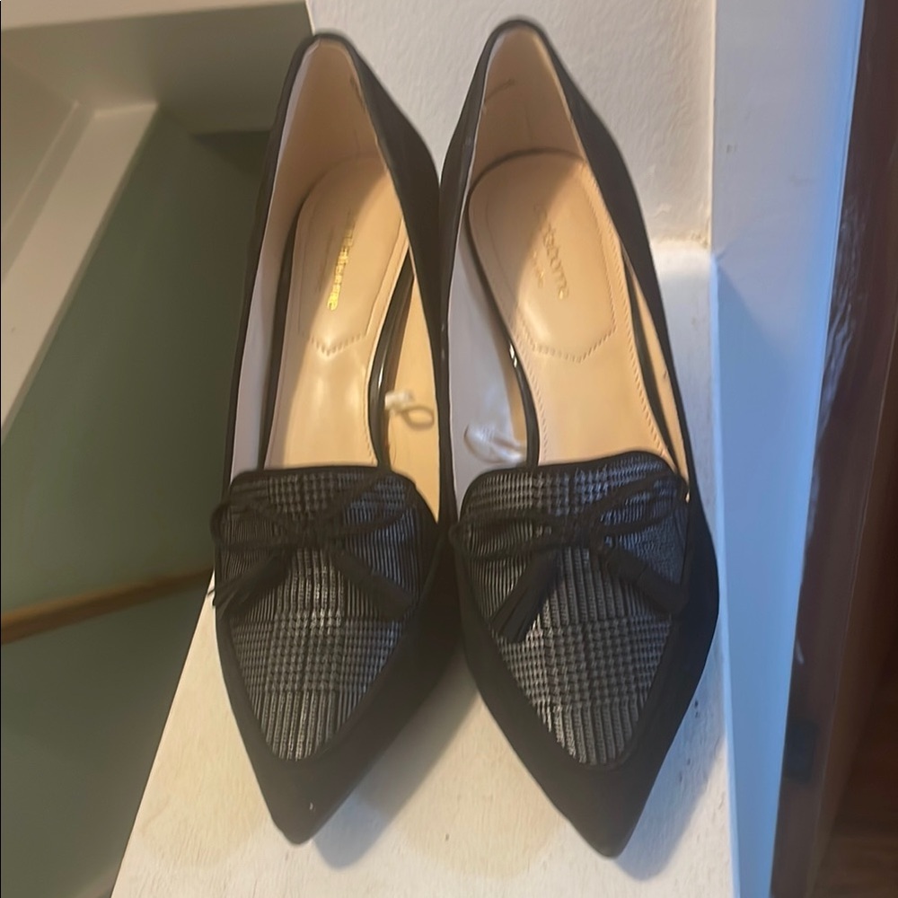 Brand New Liz Claiborne Black Heels Modern Elegance